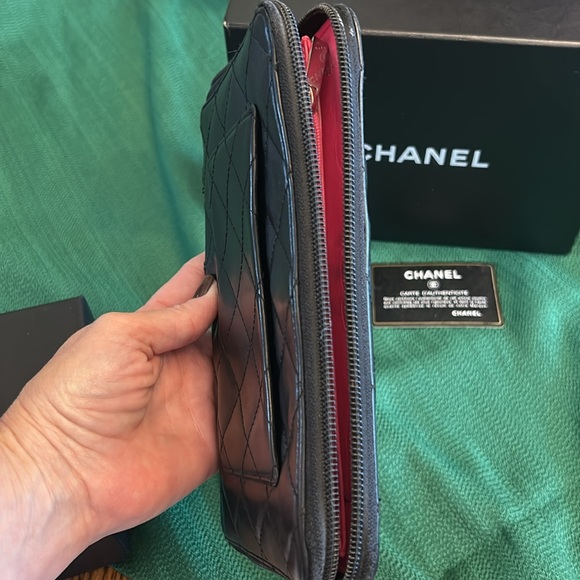 Authentic CHANEL Cambon Black on Black Leather Zip Wallet - Picture 5 of 13